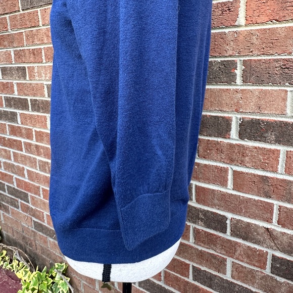 Old Navy royal blue button up cardigan, size large - Picture 5 of 9